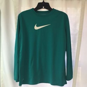 Boy’s Nike Dri-Fit shirt size XL